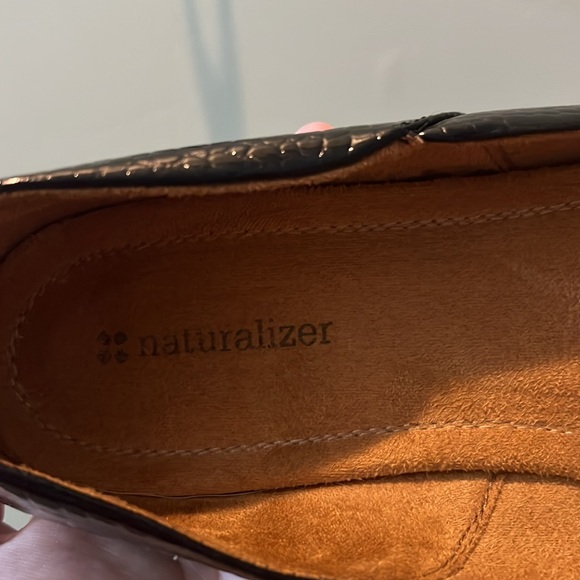 Size 9 Black Flats; like new - Picture 3 of 3